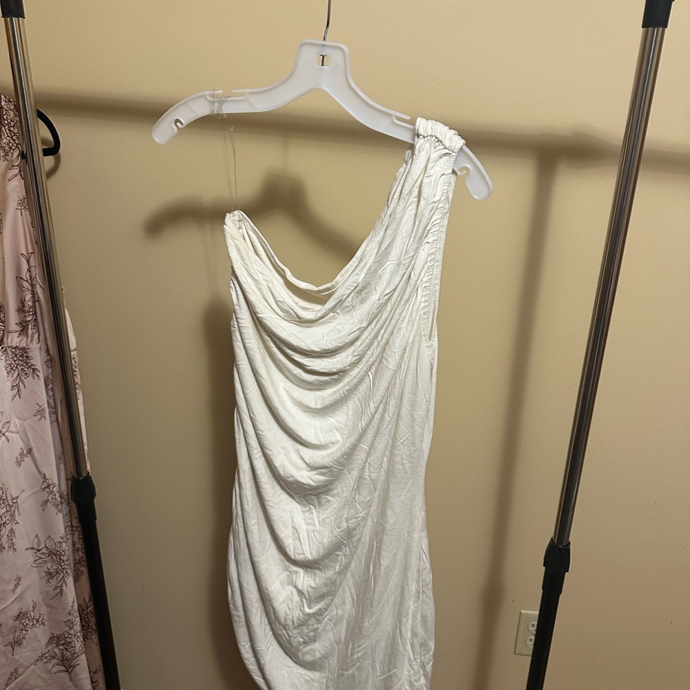 White One-Shoulder Dress